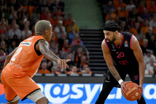 姆目前效力 姆目前效力